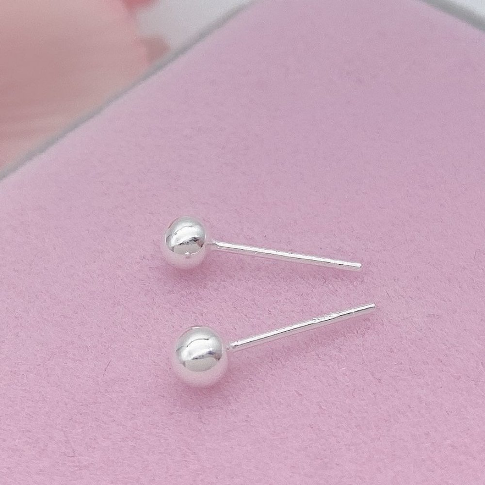Solid Silver ball stud earrings-Silver 4mm SS001